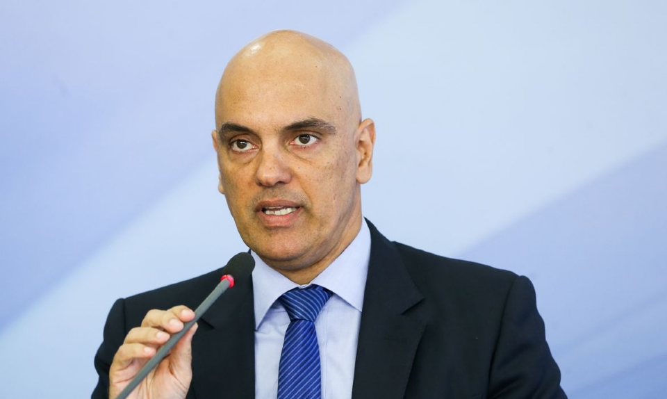 Alexandre de Moraes acompanha relator contra foro de defensores, procuradores do Estado e diretor da PJC