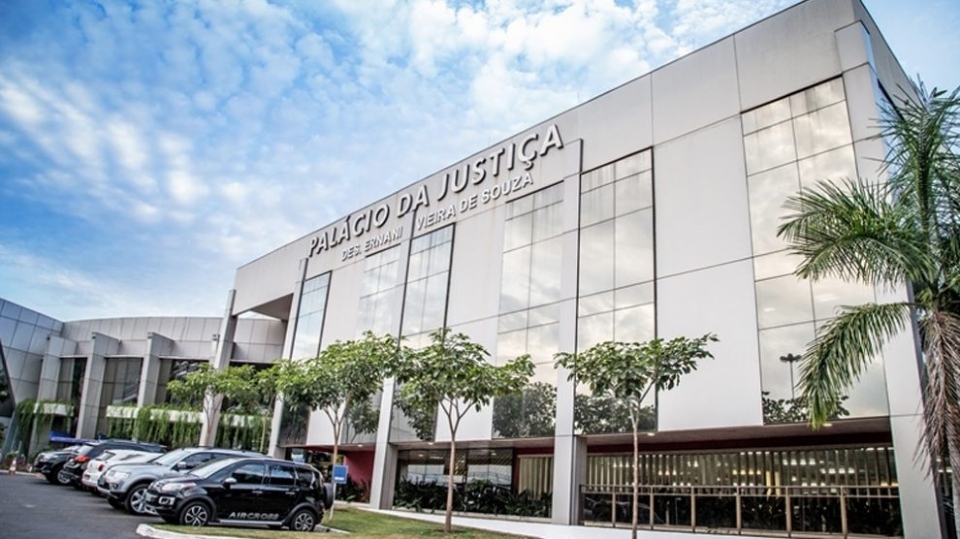 Clarice Claudino, presidente do Tribunal de Justia, autoriza nomeao de mais 23 juzes