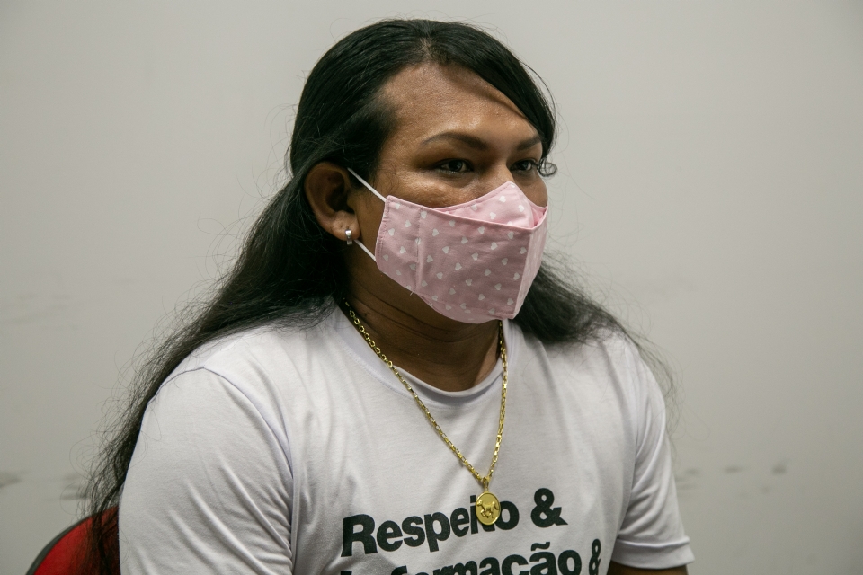 Reinserção Social: mulher trans egressa do sistema penitenciário consegue ocupação