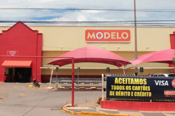 Justiça dá 15 dias para rede de supermercados Modelo pagar R$ 550 mil em ação sobre mercadorias vencidas