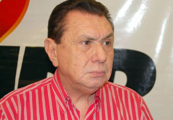 Deputado Carlos Bezerra (PMDB)