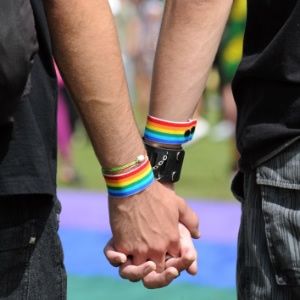 Nmero de casamentos de homossexuais aumenta quase quatro vezes aps nova norma de cartrios