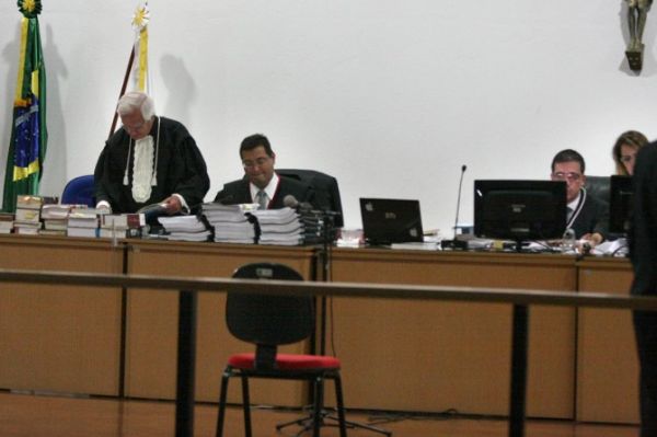 Promotor Joo Augusto Gadelha no Tribunal do Jri