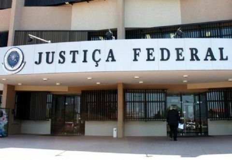 Delator, ex-secretrio, Eder Moraes e esposa prestam depoimento na Justia Federal em audincia de instruo