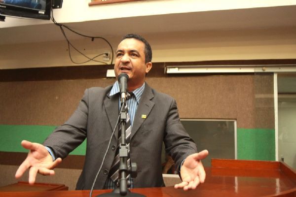 Juiz cassa mandato de vereador de Cuiab e redistribui votos; 10 ficam inelegveis
