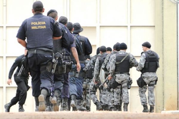 Promotoria denuncia trs policiais militares que atiraram em agente e preso durante motim na PCE