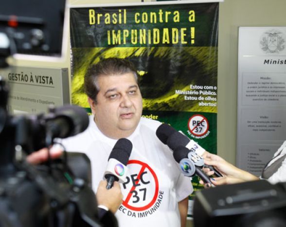 Paulo Prado diz que 99,99% da populao brasileira diz no  PEC 37