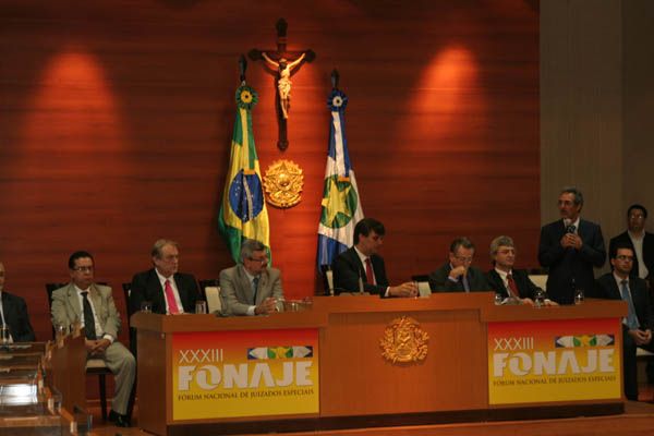 Desembargador Carlos Alberto Alves da Rocha, durante discurso no Fonaje