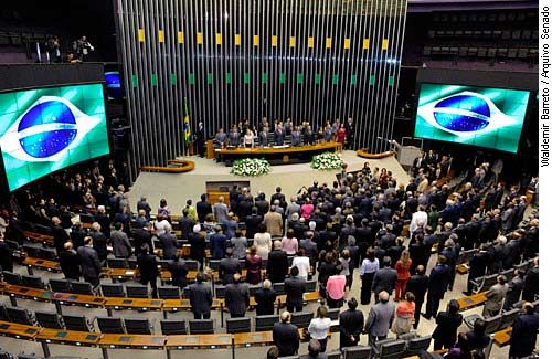 Congresso reinicia trabalhos na segunda-feira ouvindo mensagem de Dilma