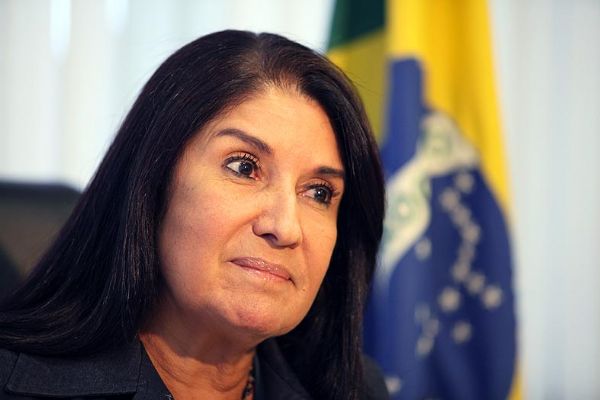 Juiz condena ex-primeira-dama e ex-secretrio ao pagamento de R$ 52 mil