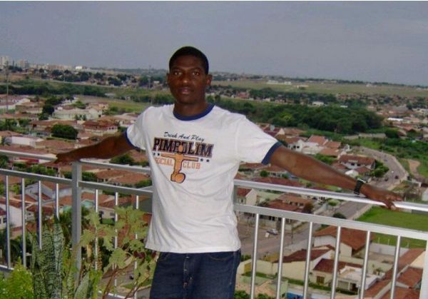 Toni, que tinha 27 anos e era natural de Guin-Bissau, foi espancado at a morte no dia 22 de setembro de 2011