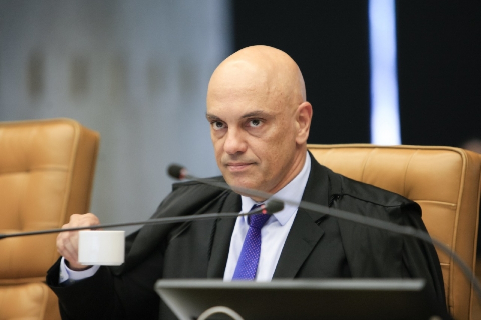 Moraes revoga priso de homem detido no 8 de Janeiro, mas ordena monitoramento e suspende passaporte