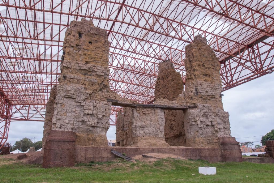 Juíza promove debate sobre proteção a ruínas da catedral de Vila Bela da Santíssima Trindade