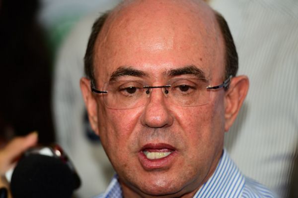 MP pede desaprovao de contas de Riva por doaes irregulares na campanha ao Governo