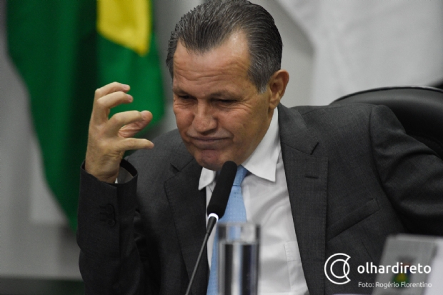 Frias e 13 salrio com dinheiro pblico: MPE investiga pagamento de R$ 152 mil a Silval