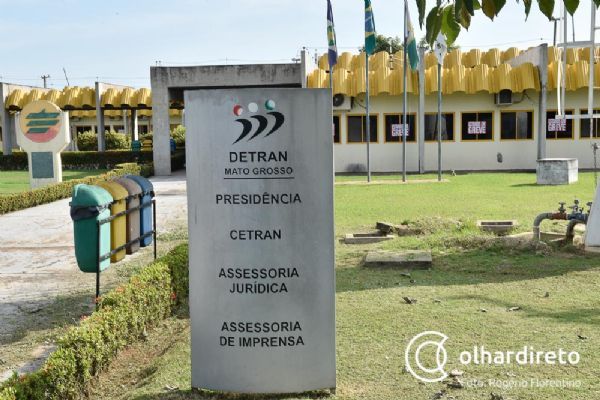 Funcionrios do Detran so condenados por falsificaes em licenciamentos de veculos