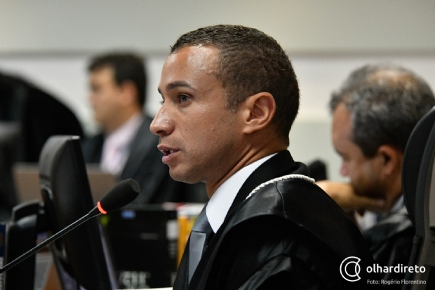 O relator do ltimo recurso: juiz-membro Jackson Francisco Coleta Coutinho