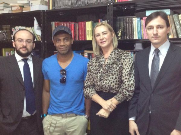 Eduardo Mahon, Adr D'Lucca, Roseli Barbosa e Ulisses Rabaneda aps celebrarem o acordo polmico