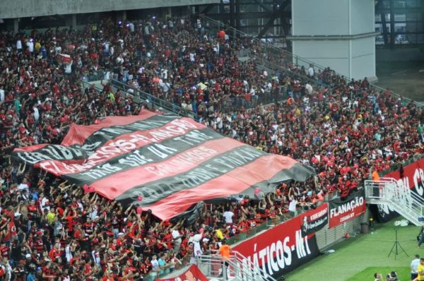 Justia determina que empresa reembolse torcedores lesados em jogo entre Vasco e Flamengo em Cuiab