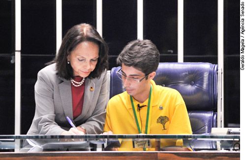 André de Castro é eleito presidente do Senado Jovem