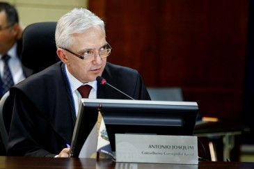 Tribunal de Contas concede frias de seis meses ao conselheiro Antonio Joaquim