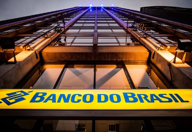 Banco indeniza ex-prefeita em R$50 mil por compensar cheques fraudados
