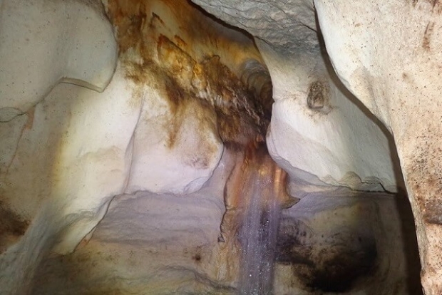Acordo com MP probe 'visitas desordenadas' de turistas em caverna de MT