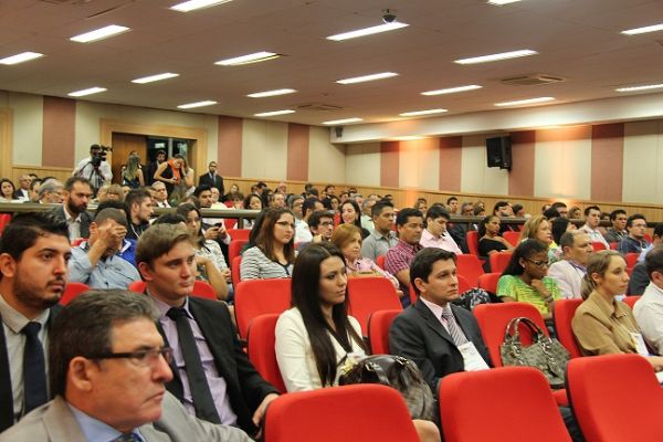 Taques participa de congresso ambiental organizado pelo MP e reflete sobre garantia dos direitos fundamentais das futuras geraes