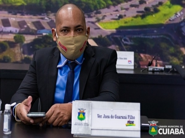 MP acusa Juca do Guaran de propaganda eleitoral antecipada e juiz probe distribuio de mscaras