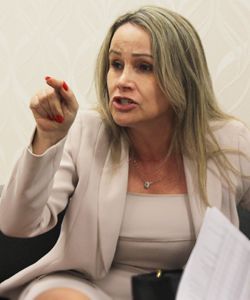 juza Clia Regina Vidotti acabou com penso de ex-governadores