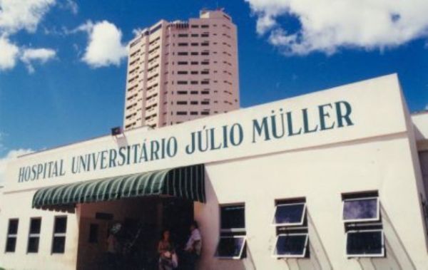 Janete Secco Rodrigues dos Santos foi internada, de urgncia, no Hospital Universitrio Jlio Muller e faleceu
