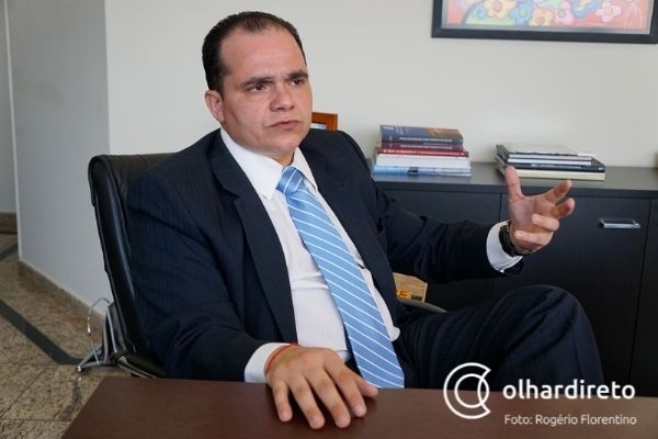Acusado de agredir esposa, Leonardo Campos retorna  presidncia da OAB-MT