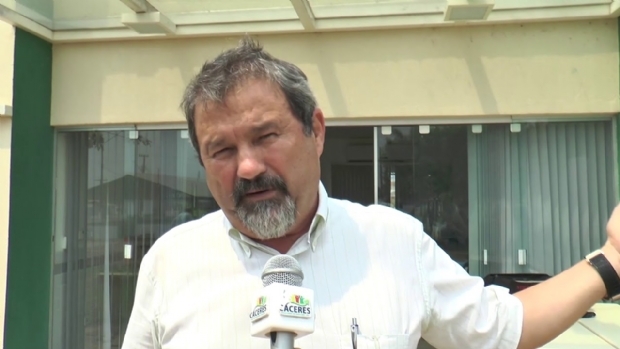 Ex-prefeito Francis Maris é condenado a indenizar defensor que atuou por toque de recolher