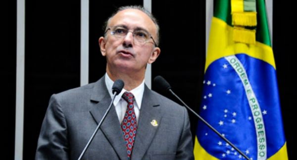 Ex-senador Osvaldo Sobrinho