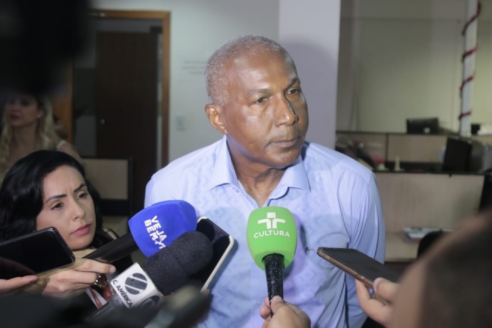 Júri absolve secretário de Cuiabá acusado de ser mandante da execução de detentos que fugiram do Carumbé