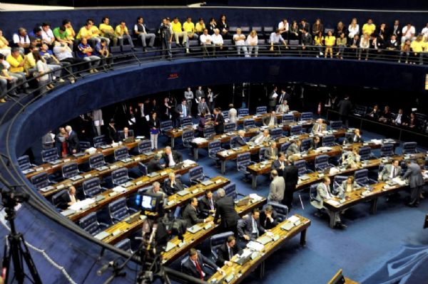 Governo e oposio fecham acordo para votar oramento dia 5 de fevereiro
