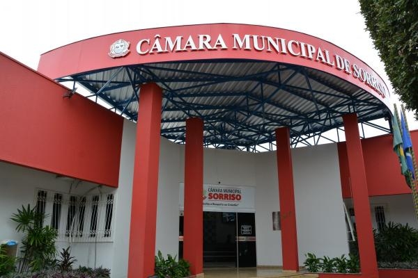 Cmara tenta derrubar lei que permite ao consumidor religar gua em caso de demora no restabelecimento