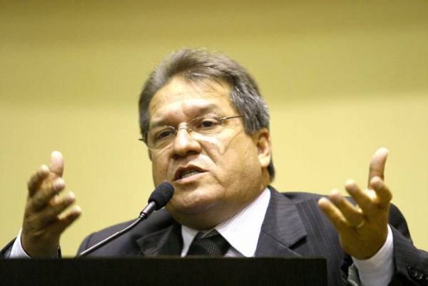 Prefeito Walace Guimares foi denunciado por suposta fraude eleitoral
